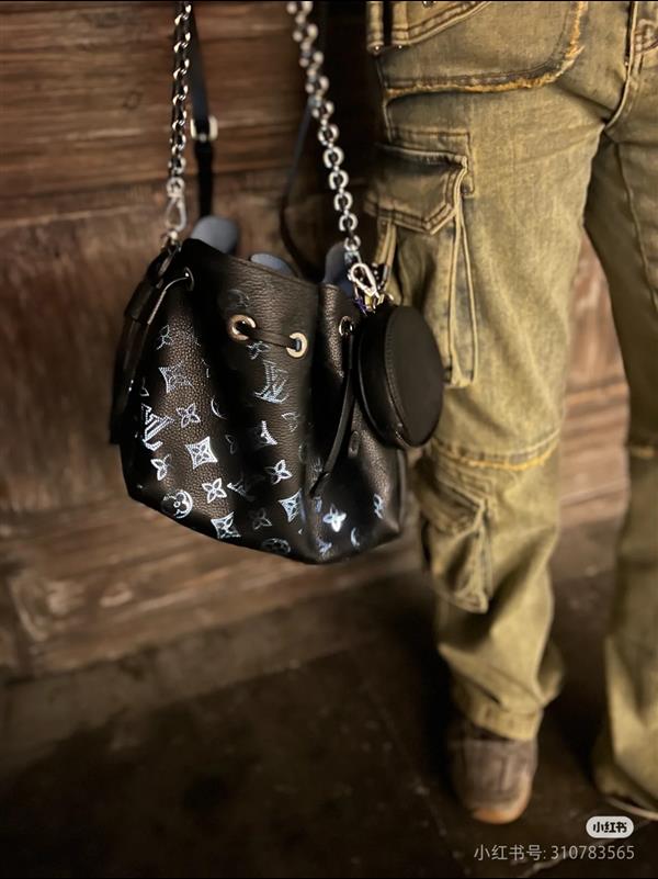 2026124175355402 570